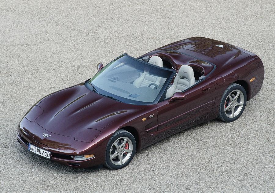  Chevrolet Corvette 2000 года  (фото 7 из 22)